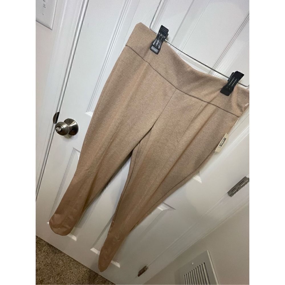 NWT Anne Klein sand/white medium slim ankle M